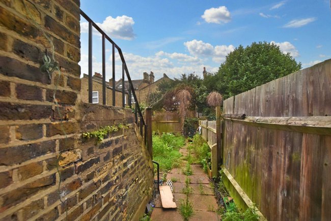 154 Brownhill Road, Catford, London, SE6 2DJ 8