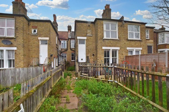 154 Brownhill Road, Catford, London, SE6 2DJ 8