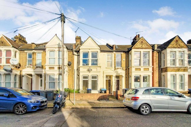 Flats A & B, 33 Harley Road, Harlesden, London, NW10 8BA 8