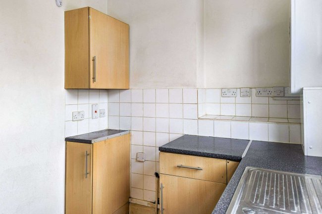 43B Turneville Road, West Kensington London, W14 9PS 3