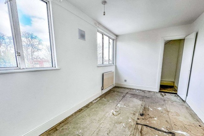 Flat C, 16 Connaught Road, Harlesden, London, NW10 9AG 4