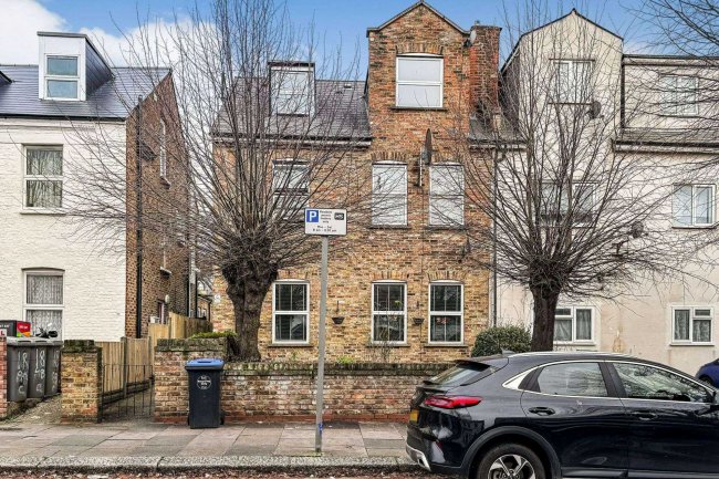 Flat C, 16 Connaught Road, Harlesden, London, NW10 9AG 4