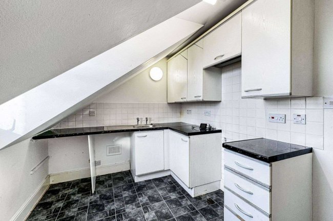 Flat C, 16 Connaught Road, Harlesden, London, NW10 9AG 4