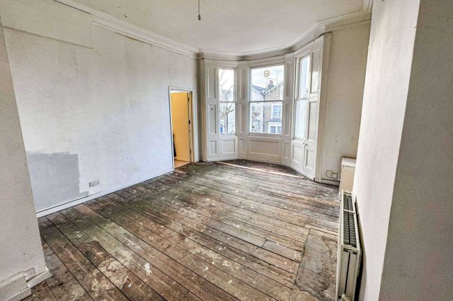 43B St Stephens Avenue, Shepherds Bush, London, W12 8JB 7