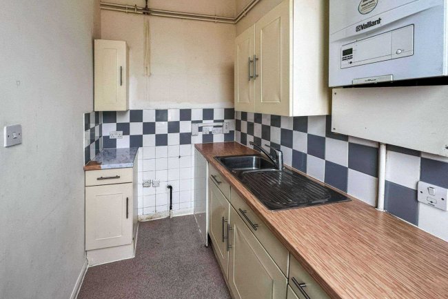 43B St Stephens Avenue, Shepherds Bush, London, W12 8JB 7