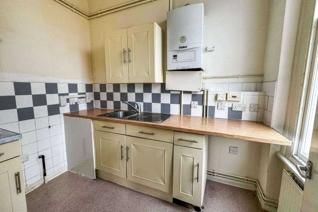 43B St Stephens Avenue, Shepherds Bush, London, W12 8JB 7