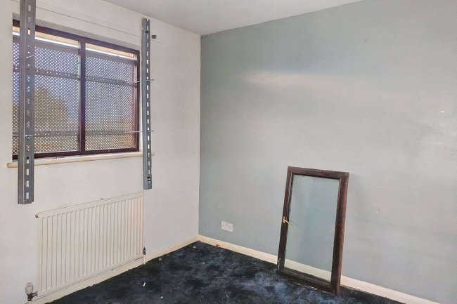 36 Gibbfield Close, Romford, Essex, RM6 5UF 6