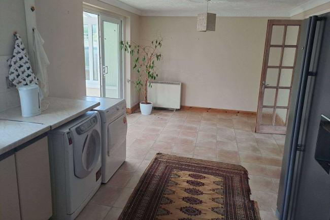 Meadow House, Broadway, Laugharne SA33 4NS 2