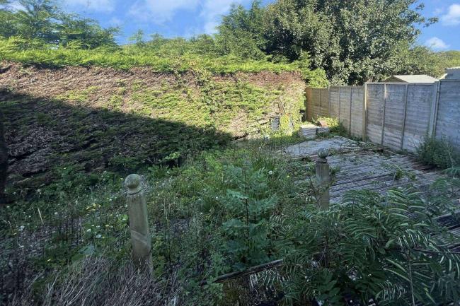 Meadow House, Broadway, Laugharne SA33 4NS 2