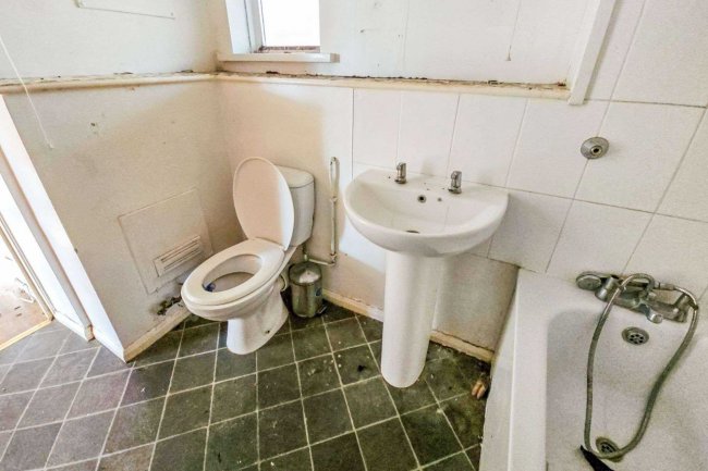 Flat 11 Atholl Court & Garden, Kingsway Gardens, Andover, SP10 4BB 7