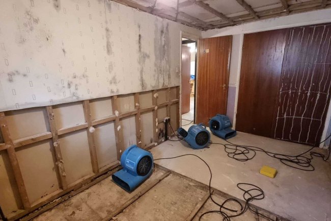 Flat 29 Atholl Court & Garage, Kingsway Gardens, Andover, SP10 4BB 1