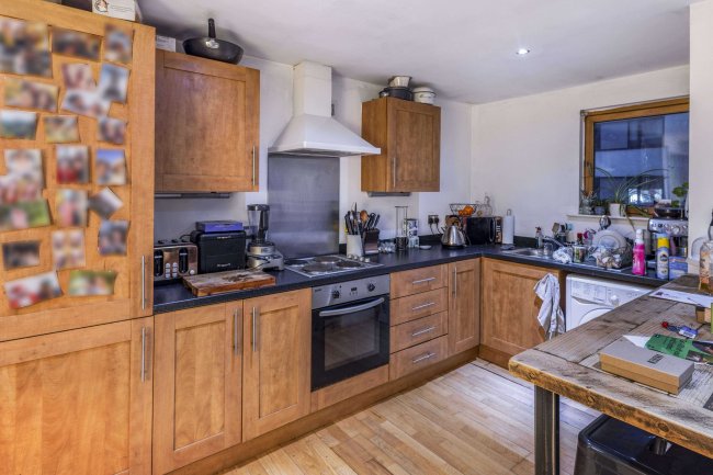 32 McClintock House, The Boulevard, Leeds, West Yorkshire, LS10 1LP 1