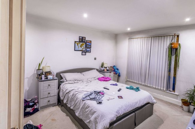 32 McClintock House, The Boulevard, Leeds, West Yorkshire, LS10 1LP 1