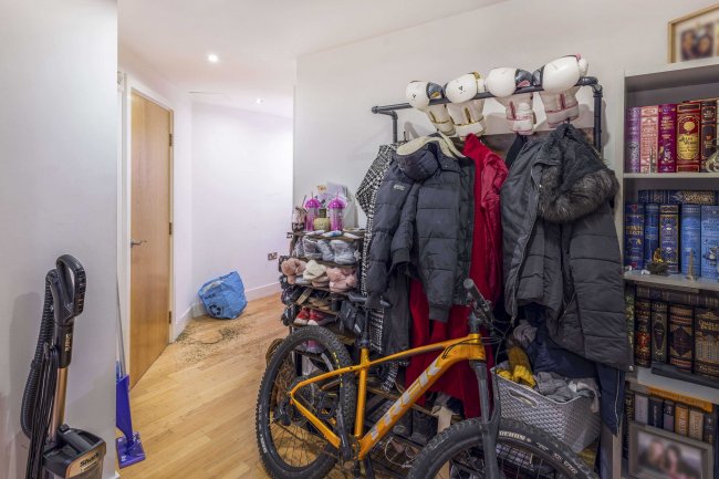 32 McClintock House, The Boulevard, Leeds, West Yorkshire, LS10 1LP 1