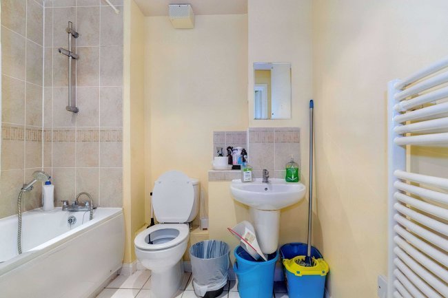 23B Wellspring Crescent, Wembley, HA9 9UB 10