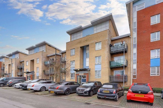 23B Wellspring Crescent, Wembley, HA9 9UB 10