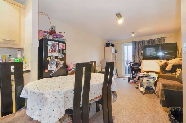 23B Wellspring Crescent, Wembley, HA9 9UB 10