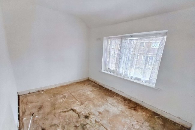 20 Holyrood Road, Manchester, Greater Manchester, M25 1PD 1