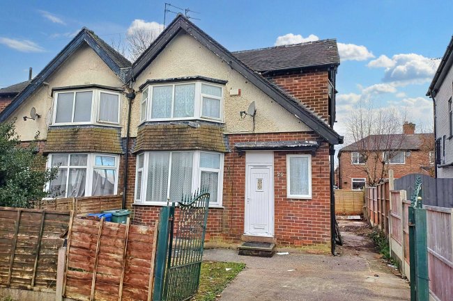 20 Holyrood Road, Manchester, Greater Manchester, M25 1PD 1