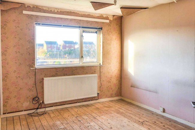 63 Pennine Gardens, Barrow-in-Furness, LA14 5BS 2