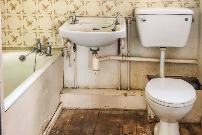 63 Pennine Gardens, Barrow-in-Furness, LA14 5BS 2