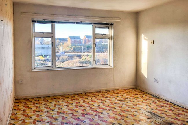 63 Pennine Gardens, Barrow-in-Furness, LA14 5BS 2