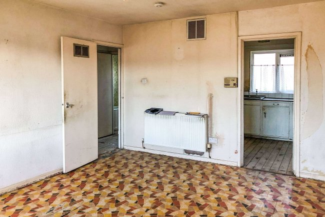 63 Pennine Gardens, Barrow-in-Furness, LA14 5BS 2