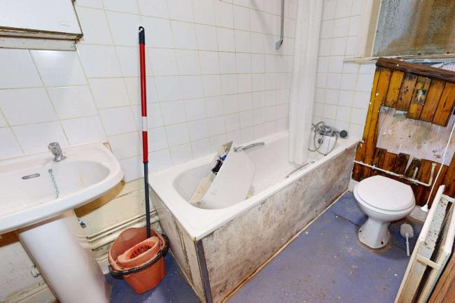 Flat A, 42 Oxford Road, Kilburn, London, NW6 5SL 1