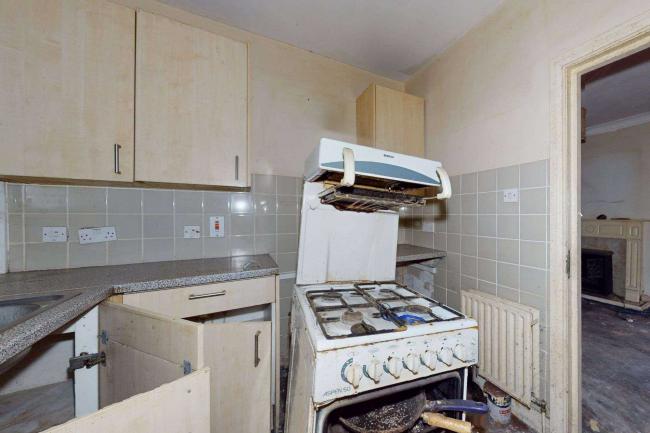 Flat A, 42 Oxford Road, Kilburn, London, NW6 5SL 1