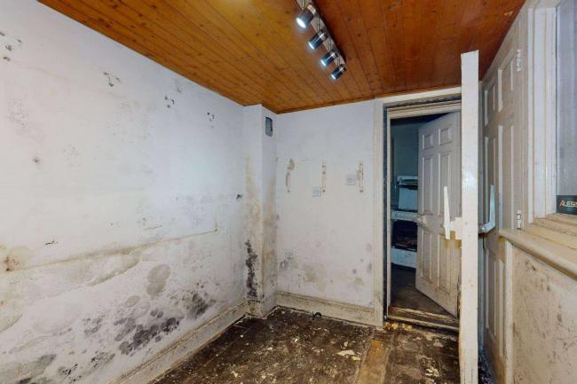 Flat A, 42 Oxford Road, Kilburn, London, NW6 5SL 1