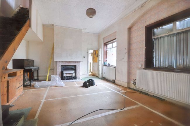 2 Meadowside, Puller Road, Barnet, Hertfordshire, EN5 4HB 9