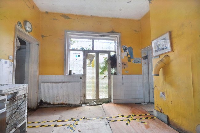 2 Meadowside, Puller Road, Barnet, Hertfordshire, EN5 4HB 9