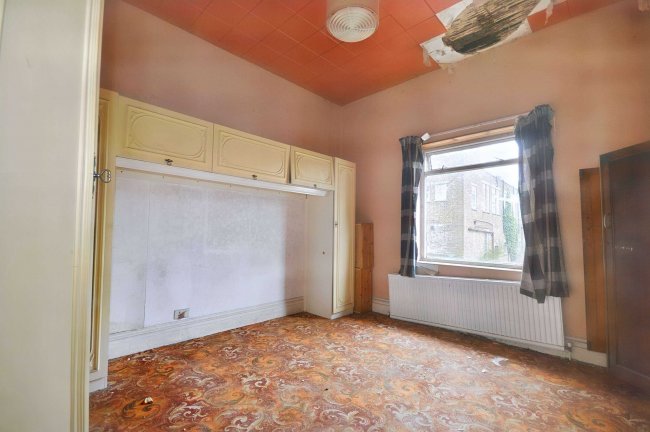 2 Meadowside, Puller Road, Barnet, Hertfordshire, EN5 4HB 9