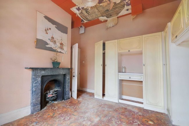 2 Meadowside, Puller Road, Barnet, Hertfordshire, EN5 4HB 9