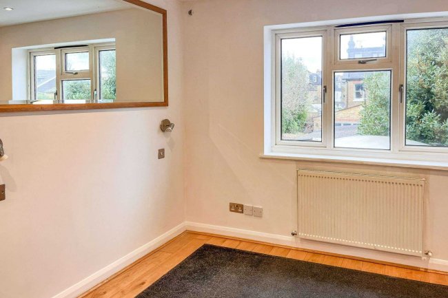 3b Gibbon Road, Kingston-Upon-Thames KT2 6AD 5