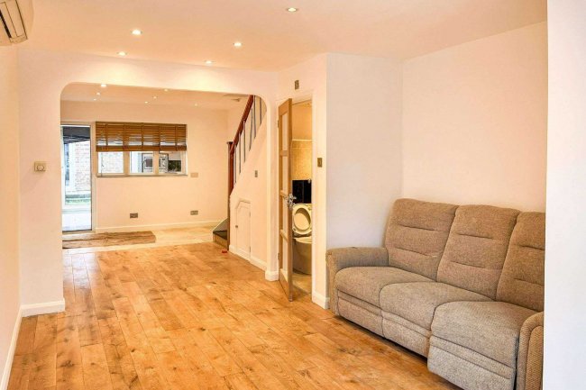 3b Gibbon Road, Kingston-Upon-Thames KT2 6AD 5