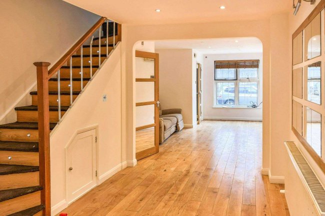 3b Gibbon Road, Kingston-Upon-Thames KT2 6AD 5