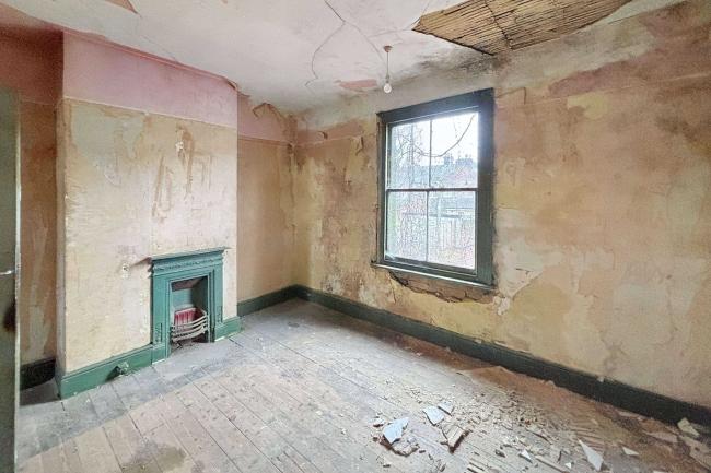 2 Shirley Road, Luton, Bedfordshire, LU1 1NZ 8