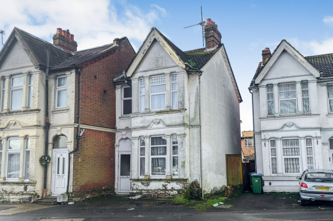 70 Shirley Road, Southampton, Hampshire, SO15 3EY 10