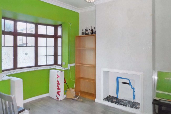 337 Convamore Road, Grimsby, South Humberside, DN32 9HZ 2