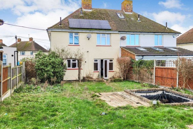 43 Manor Grove, Sittingbourne, Kent, ME10 1LT 2