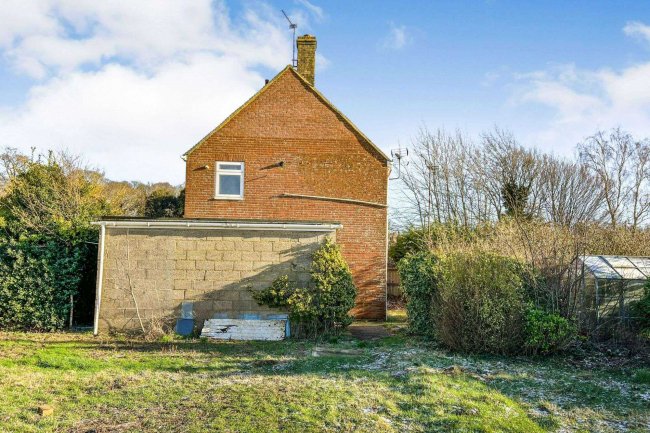 7 Amos Close, Sheldwich, Kent, ME13 0NA 2