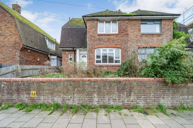 58 The Bourne, Hastings, East Sussex, TN34 3AY 2