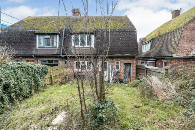 58 The Bourne, Hastings, East Sussex, TN34 3AY 2