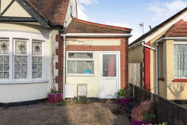 127A Cumberland Avenue, Southend-On-Sea, SS2 4LG 8