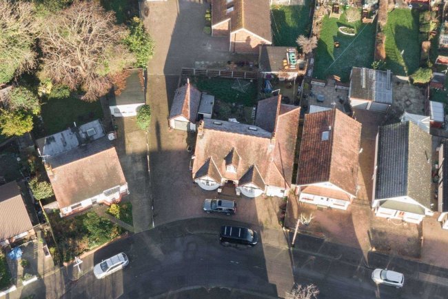 127 Cumberland Avenue, Southend-On-Sea, SS2 4LG 7