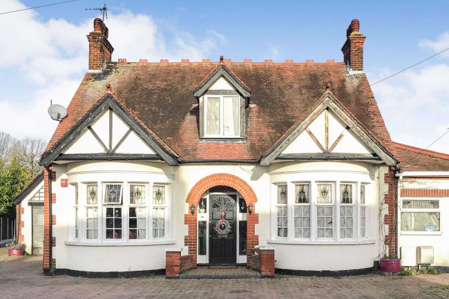 127 Cumberland Avenue, Southend-On-Sea, SS2 4LG 7