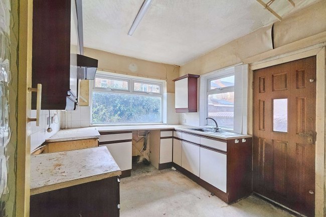 215 Littleton Road, Salford, Greater Manchester, M7 3TJ 4