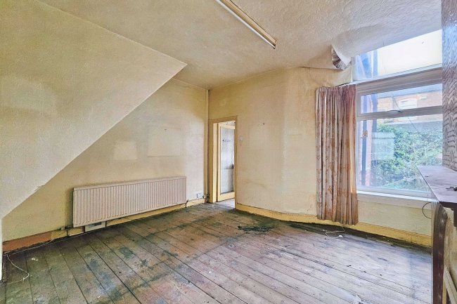 215 Littleton Road, Salford, Greater Manchester, M7 3TJ 4