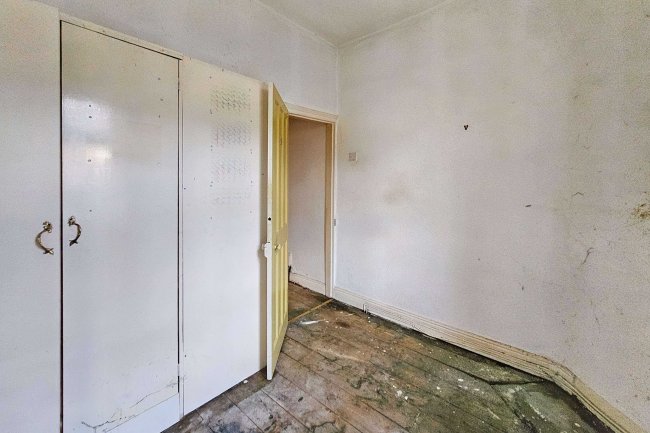 215 Littleton Road, Salford, Greater Manchester, M7 3TJ 4